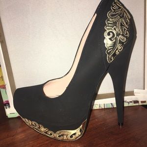 Andrea heels